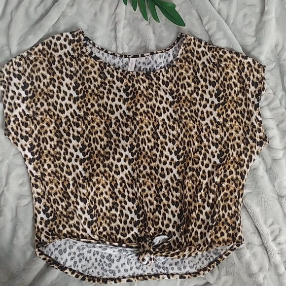 Xhilaration Animal Print Tie Front Blouse Top - Picture 8 of 8